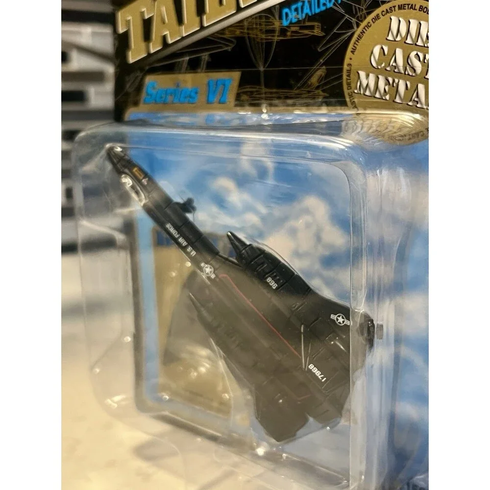 2001 Maisto Tailwinds Series VI SR-71 Blackbird Diecast Plane New Sealed